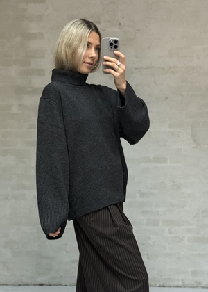 Alpha knit t-neck Charcoal Gray Second Female